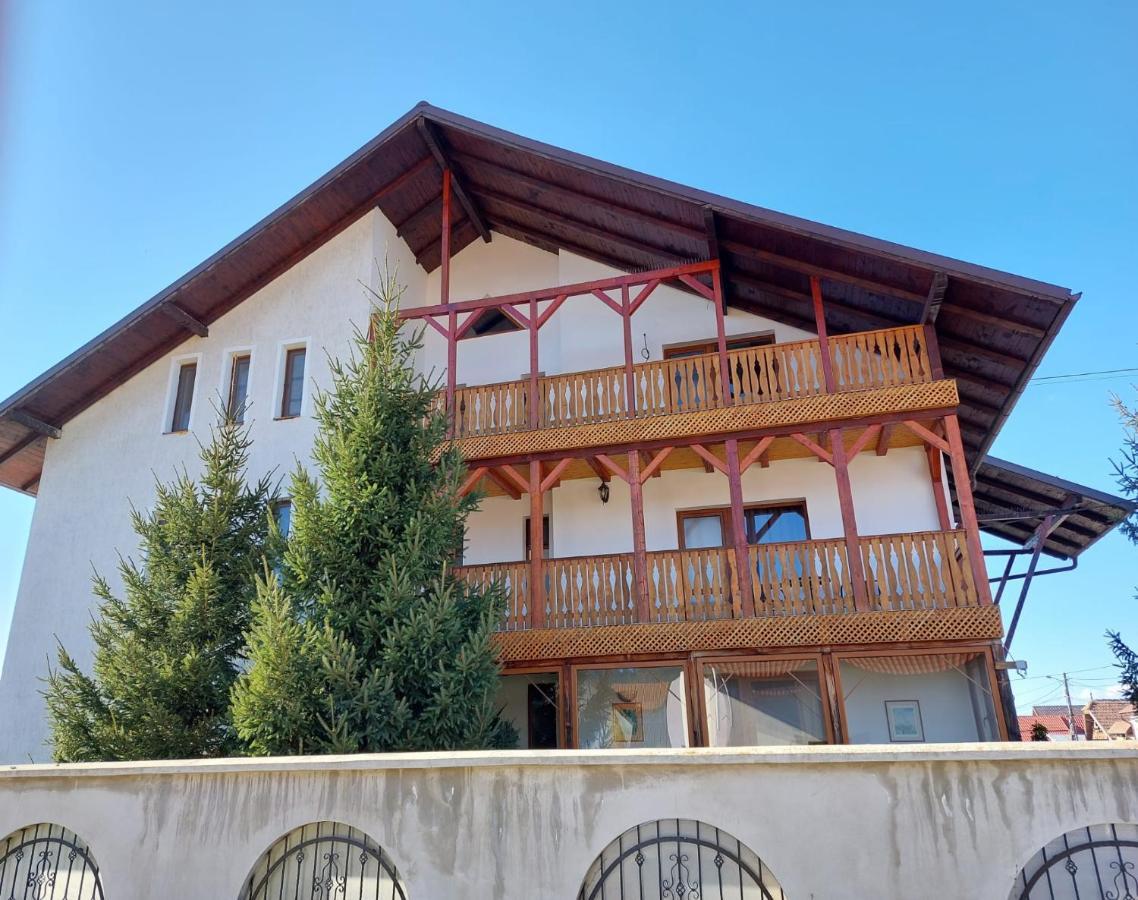 Pensiunea Vera Rîşnov Dış mekan fotoğraf